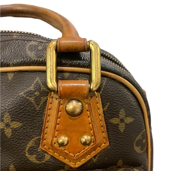 Louis Vuitton VINTAGE Monogram Canvas Handbag - Picture 4 of 11